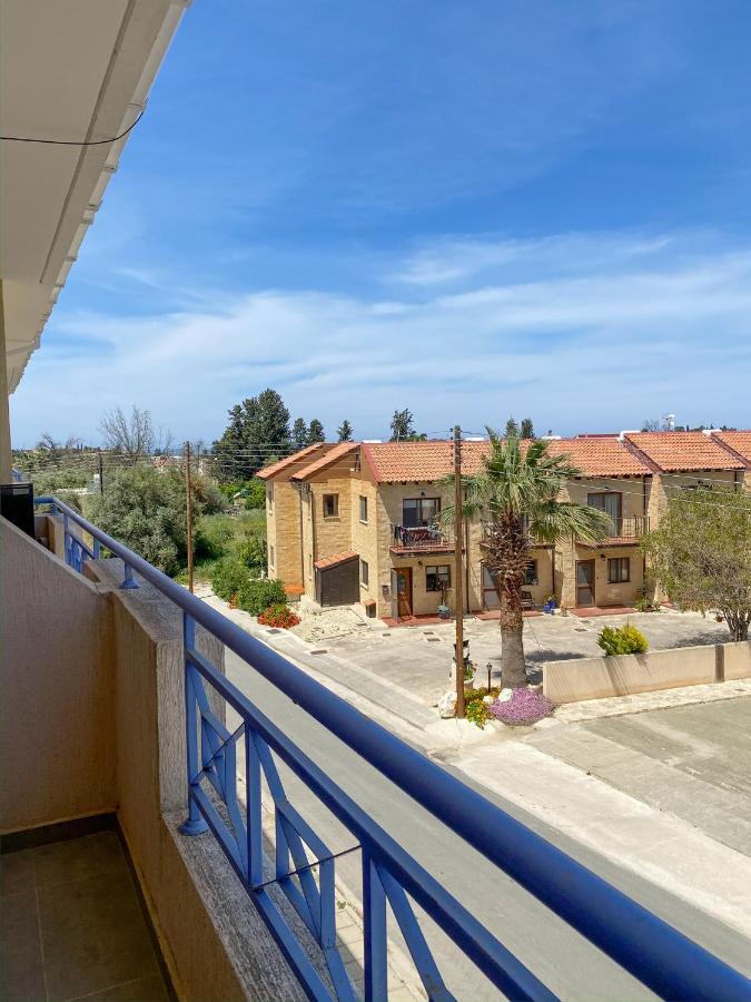 Summer Getaway: Stunning 1 Bedroom Apartment! Polis エクステリア 写真